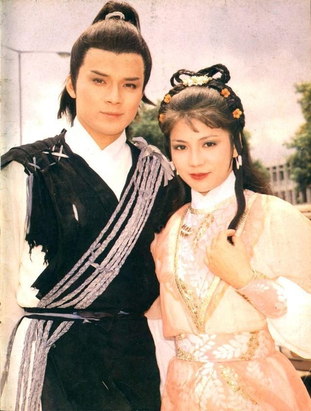 郭靖与黄蓉的剧照合影